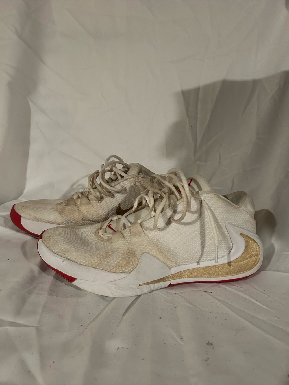 Nike Zoom Freak 1 ‘Roses’ Basketball Shoes (Size 11)